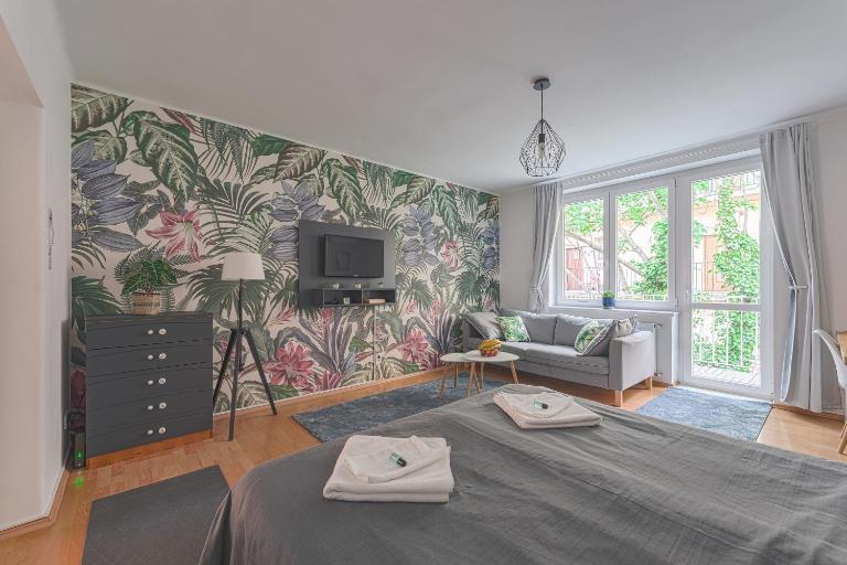 Peaceful Apartment near Buda Castle and Chain Bridge - B&B Budapest