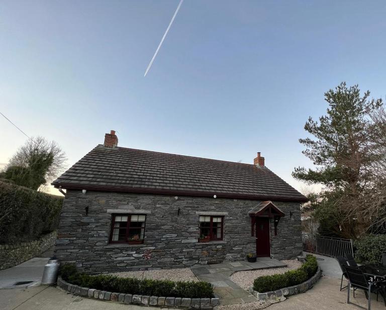Hollymount Cottage - Bed and Breakfast Cranley
