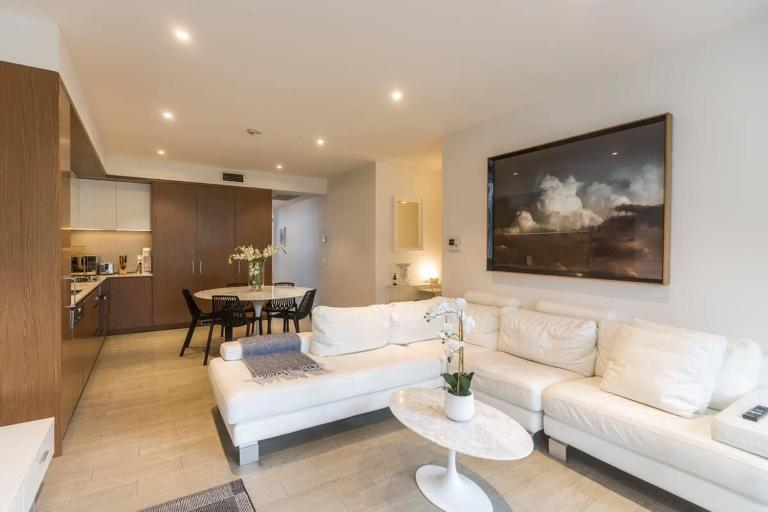 Bondi Beach Spacious Lux apmnt and Balcony - B&B Sydney