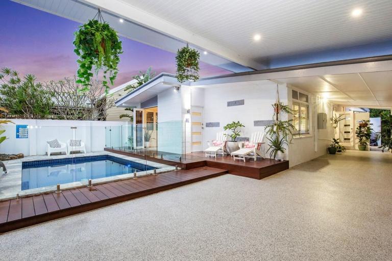 Gold Coast-Miami Mid-Century Beach Home With Pool - Ferienwohnung Gold Coast