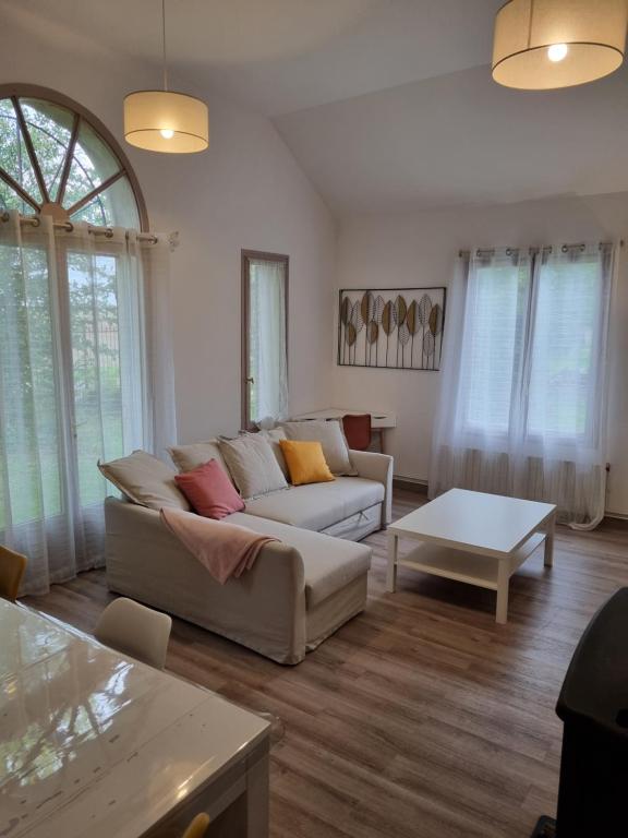 Gîte du Grand frêne - Ferienwohnung Orrouy