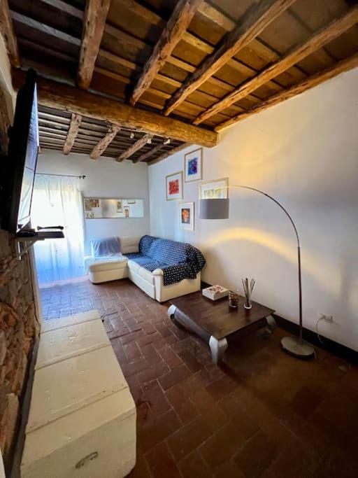 Charming House Isola di Capraia Casa Carlo Alberto - B&B Gabbro