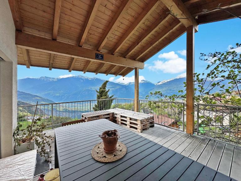 Family Mountain Hideway in the Swiss Alps - Bed and Breakfast Brignon