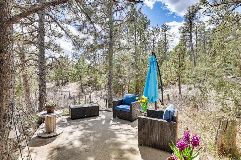 Scenic & Serene Rapid City Getaway on 1 1/2 Acres! - Ferienwohnung Rapid City