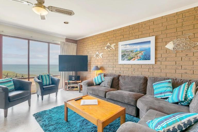 Knights View - 2 14 Merrilli - BYO Linen - Wi-Fi - Beachfront - B&B Port Elliot