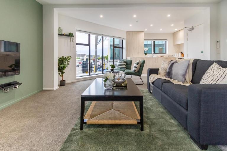Chic 3-BR CBD Gem in Christchurch: Prime Location - B&B Christchurch