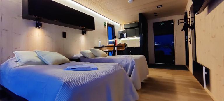 Hotel OmaBox - Ylivieska - Oma huoneisto saunalla - Ferienwohnung Ylivieska