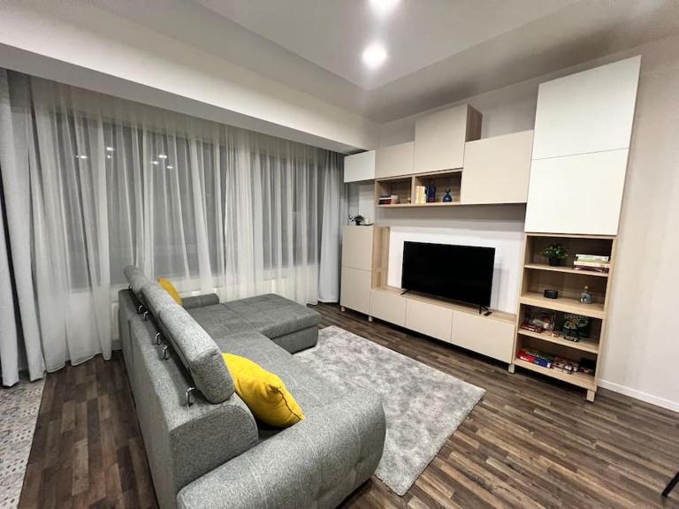 Stylish newly renovated apt feels like second home - B&B Bucharest