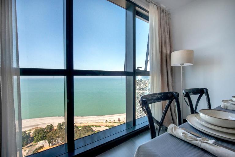 Coastal Oasis - Sea View Porta Batumi 2 bedroom apartment - Ferienwohnung Batumi