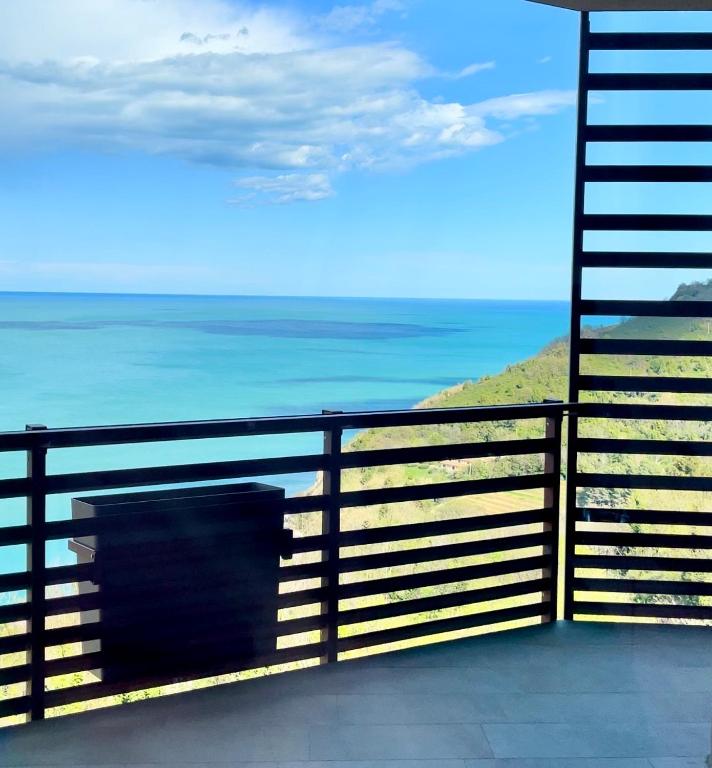 Baia Vallugola Exclusive Apartment - Bed and Breakfast Castel di Mezzo