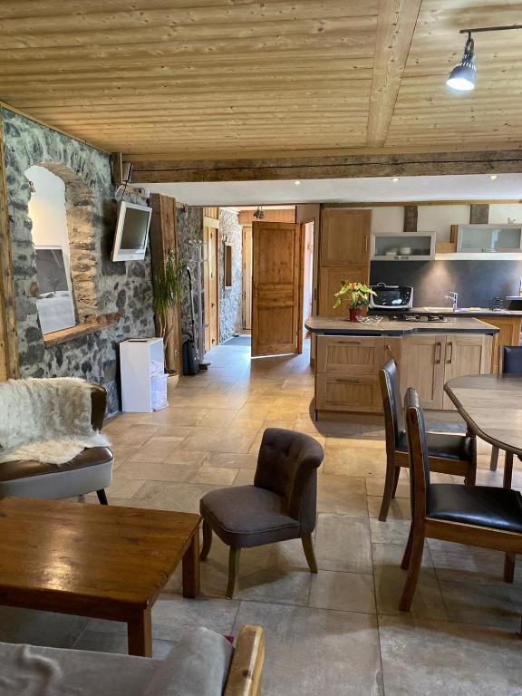 LA FERME DU FAY - B&B Sixt-sur-Aff