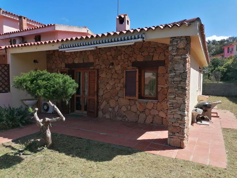 Villetta con giardino al centro - B&B San Teodoro