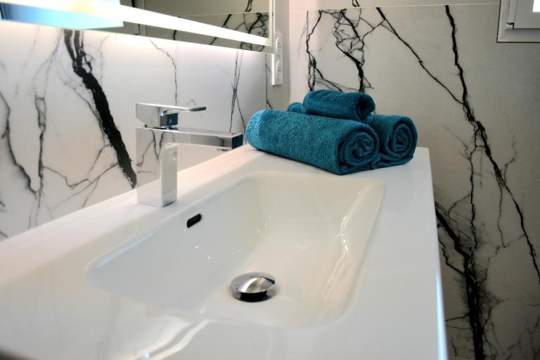Studio privatif tout équipé dans résidence de l'hôte - Ferienwohnung Sainte-Flaive-des-Loups