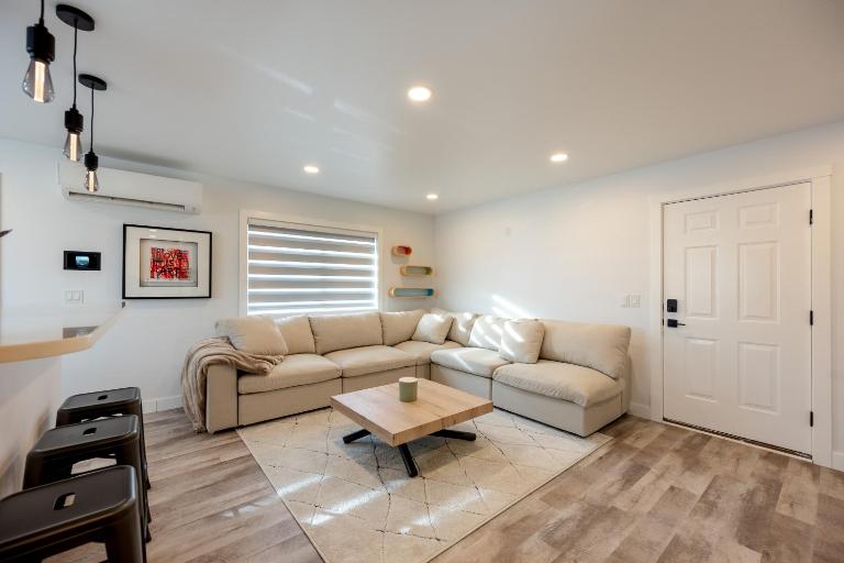 Hip Modern, 3 Bedroom - Ferienwohnung Juneau