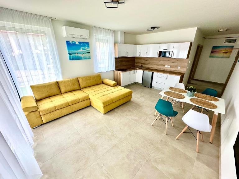 Ady Corner Prémium Apartmanok - Siófok - Bed and Breakfast Siófok