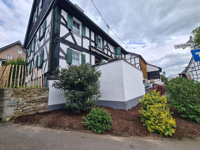 Ferienwohnung Bergischer Dreiklang - B&B Windach