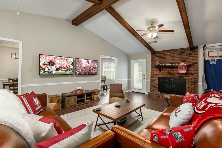 Alabama Slammer GAME-DAY HOME 5-mile to Stadium - B&B Tuscaloosa