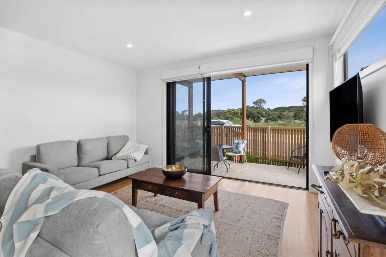 Boardwalk on Bright Coastal Apartment - Ferienwohnung Torquay