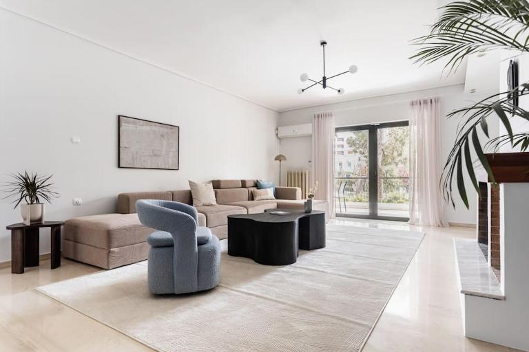 Chic & Luminous 3BR Apartment in Kifisia by UPSTREET - Ferienwohnung Athen