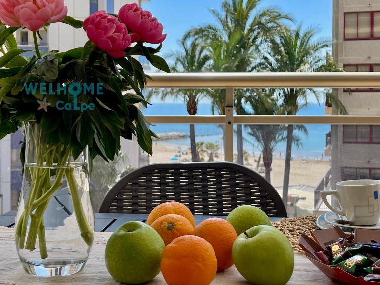 ORQUÍDEA cómodo apartamento: vista al mar, piscina, parking - B&B Calpe