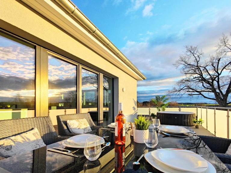 Penthouse mit Outdoor-Sauna & Pool - B&B Bruchwedel