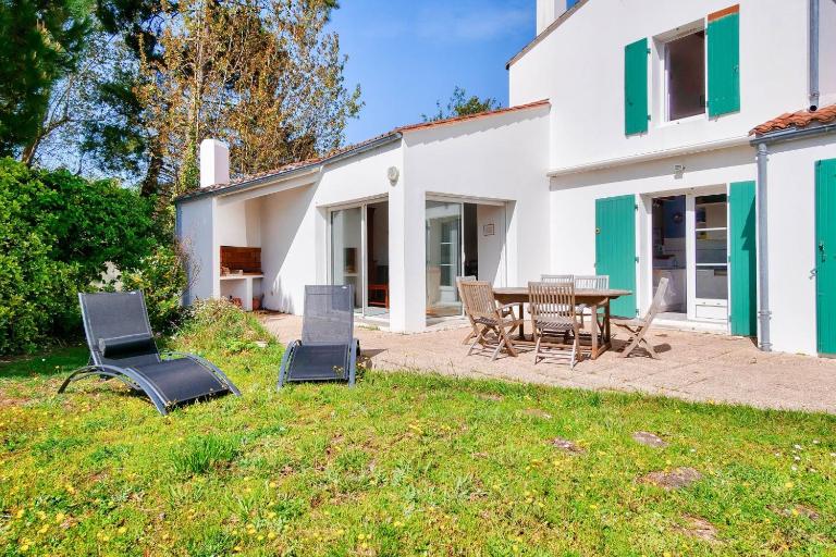 Les Portes en Ré, maison avec jardin pour 7 - B&B Les Bordes