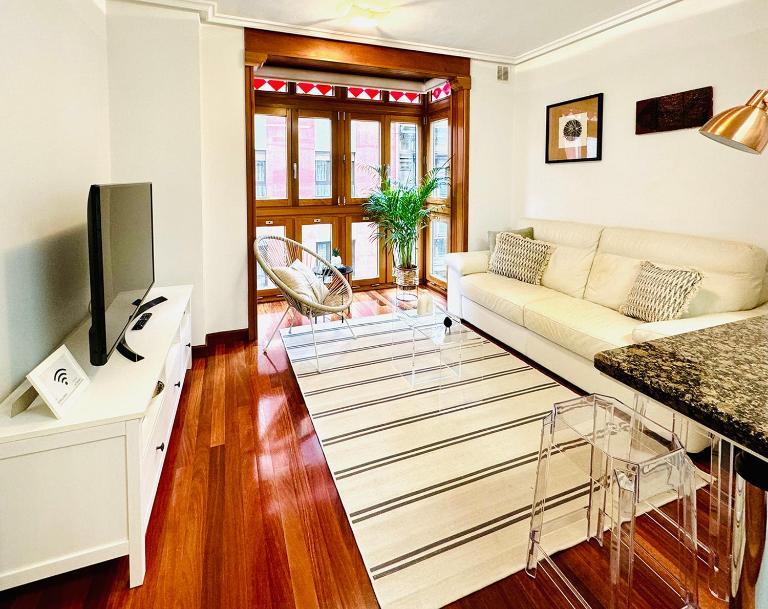 Apartamento "Balcón del Parchís" a 200 metros de la playa - Ferienwohnung Gijón