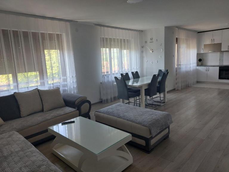 Apartmanii Gajić - Bed and Breakfast Kuršumlija