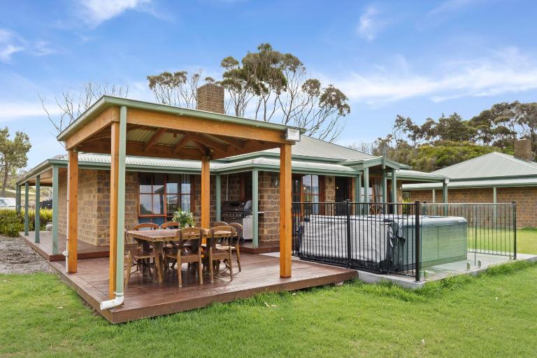 Apollo Bay Cottages- Wild Dog - B&B Marong