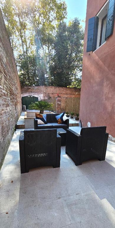 Small Villa with private Garden - B&B Venecia