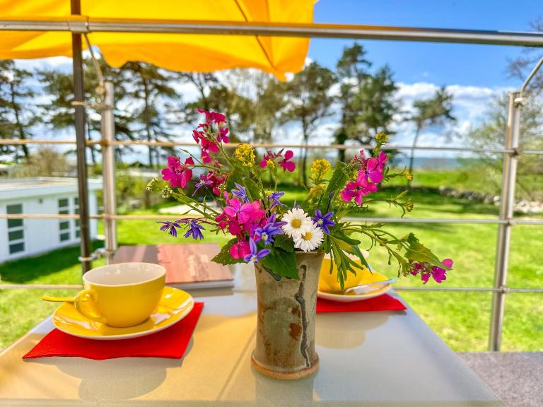 Villa "Windflüchter" - B&B Thiessow