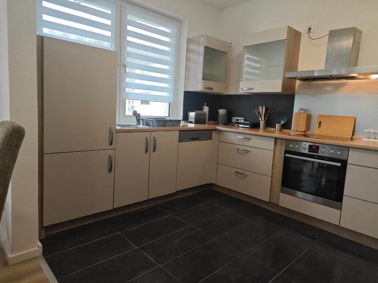 Work and Stay Plettenberg IaM 130qm 4 Schlafzimmer,9x Einzel Bett, Neu Modernisiert - B&B Plettenberg