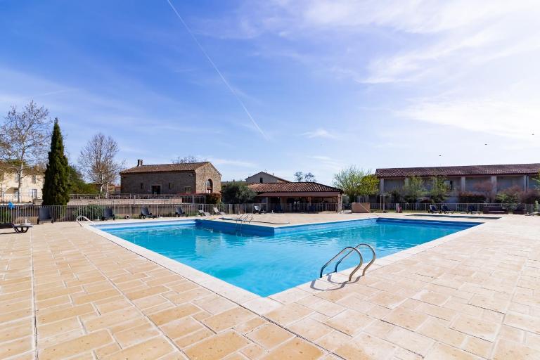 Le Jouarres - Appt climatisé avec piscine partagée - B&B Azille