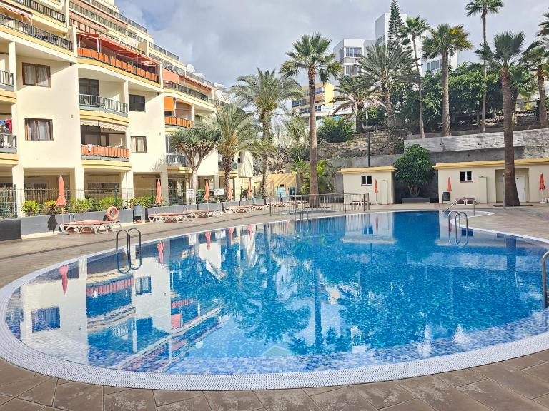 NEW OCEAN SYMPHONY APARTMENT WITH TERRACE, Los Cristianos, Tenerife - B&B Arona