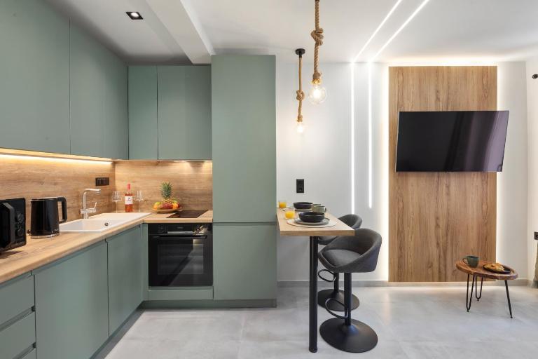The Wellside Suite - Ferienwohnung Karyófyto