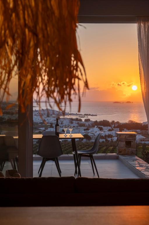 Parosdise Luxury Suites - Ferienwohnung Elítas