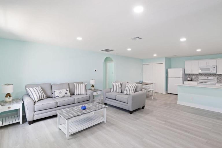 Superb Bonita Springs Residence Near Downtown - Ferienwohnung Bonita Springs