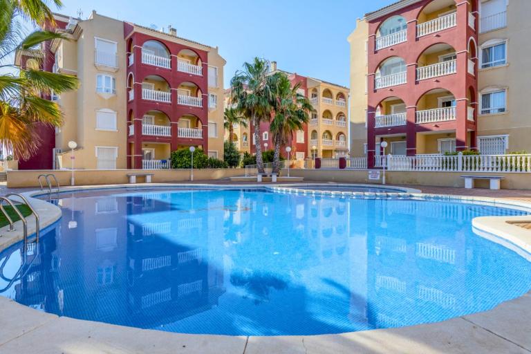 Charming flat in Puerto Marina near the beach! - B&B Los Alcázares