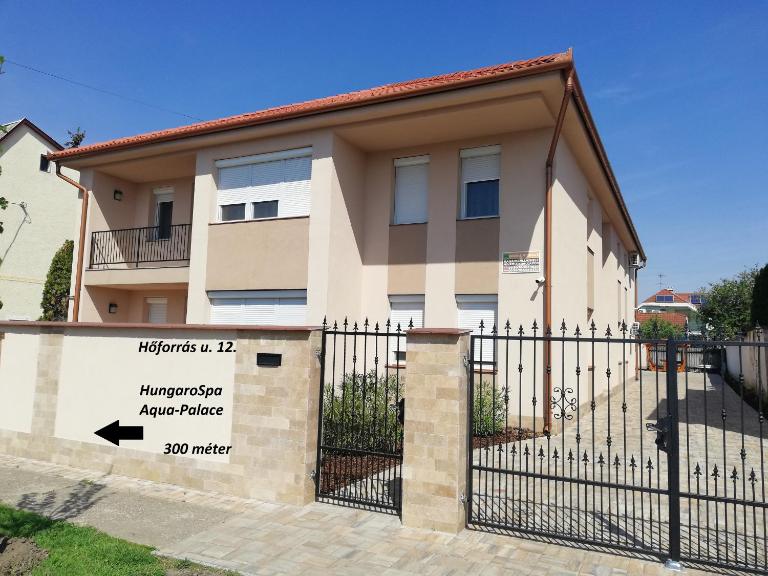 Imola és Andrea Apartmanház 3 - Chambres d'hôtes Hajdúszoboszló
