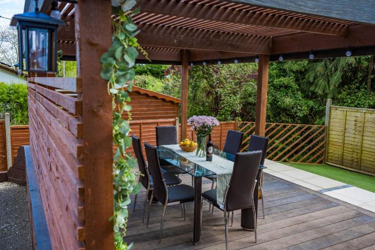 Stone's Throw Away from the English Channel! -Family and Dog Friendly - Chambres d'hôtes Wootton