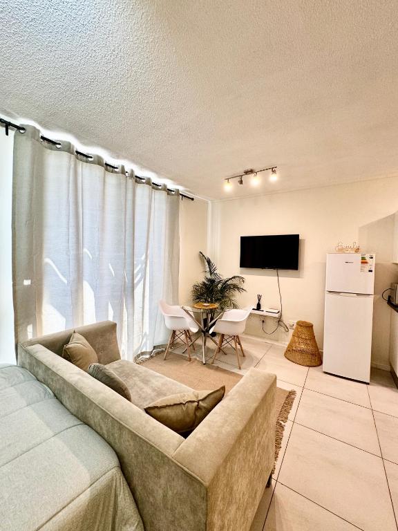 CBD Studio Apartment - B&B Windhoek
