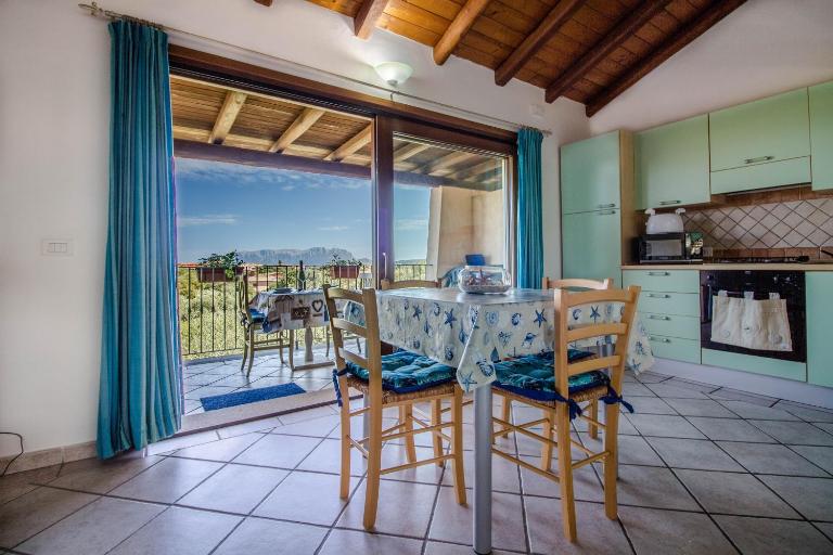 Rovo house, Pittulongu, Olbia, Sardinia - Ferienwohnung Olbia