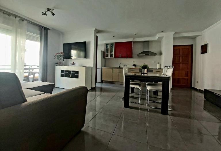 Sara Home Vacations - Ferienwohnung Los Cristianos