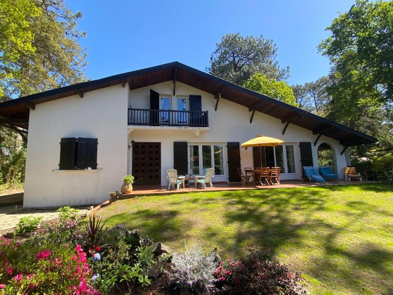 Villa landaise proche lac d’Hossegor et océan - B&B Soorts