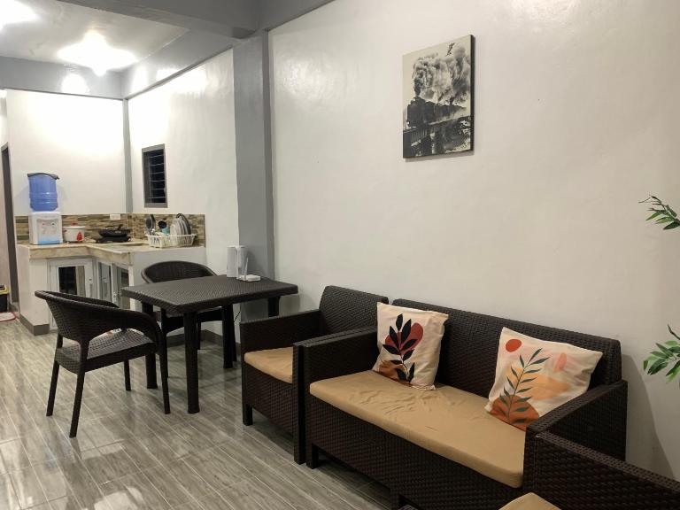Romblon Transient House 2nd Floor - Ferienwohnung Romblon