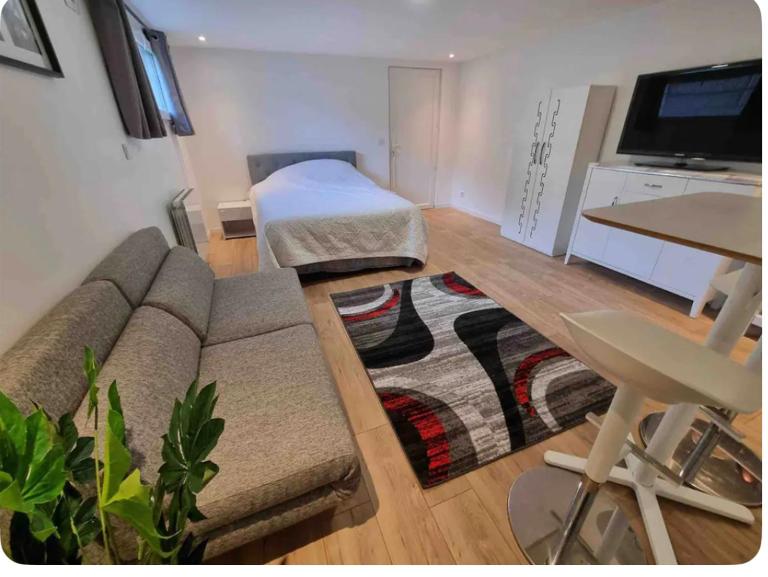 Studio proche gare et Versailles 4 min à pied train vers Paris - B&B Marly-le-Roi