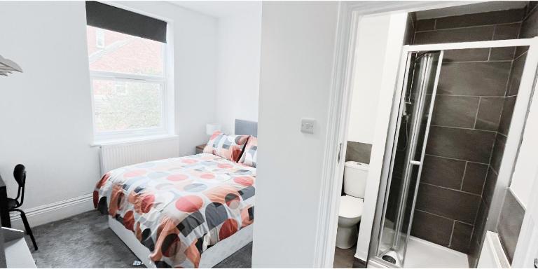 Private Room at The Burford Hideaway - Ferienwohnung Nottingham