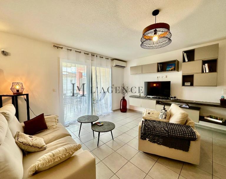 Appartement Cardellu - Spacieux & climatisé avec terrasse, parking privé - Bed and Breakfast Calvi