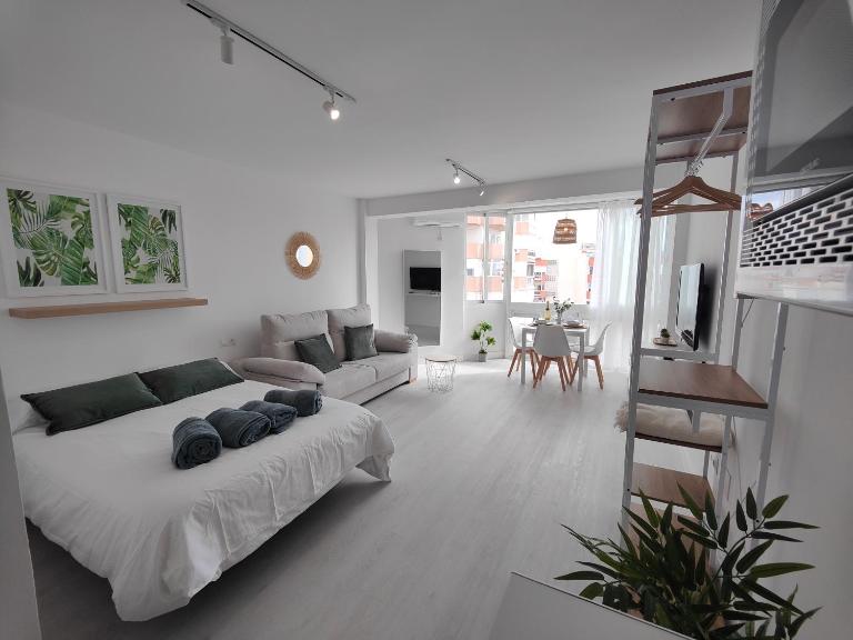 AMAZONIA BEACH Torre del Mar - B&B Torre del Mar