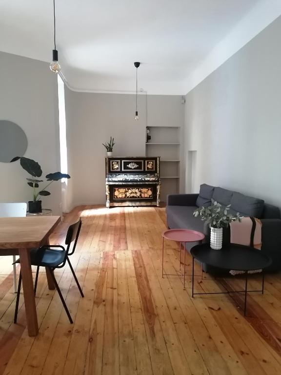 Spacious 75sqm Art Nouveau district gem - B&B Riga